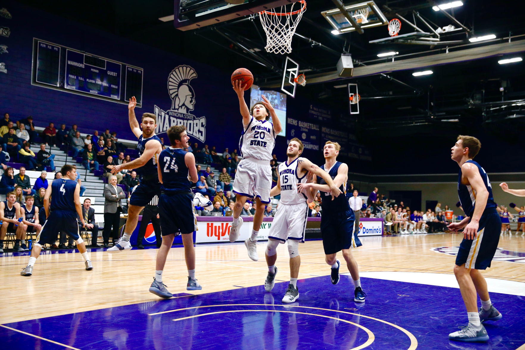 WSU MBB vs Augustana 1